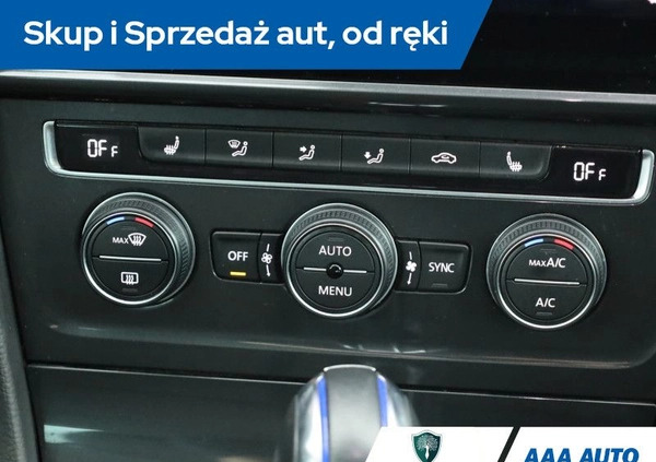 Volkswagen Golf cena 65000 przebieg: 47934, rok produkcji 2018 z Barwice małe 277